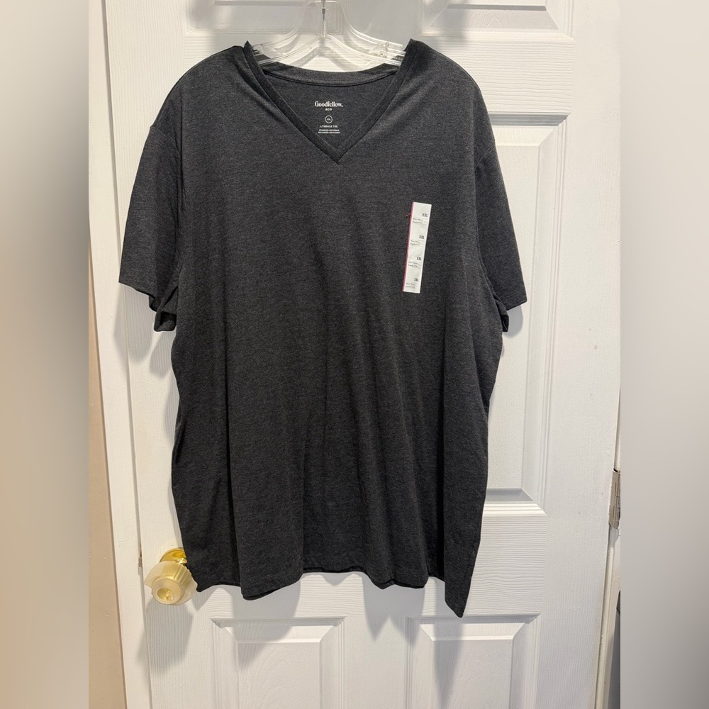 Goodfellow Lyndale Grey V Neck Tee